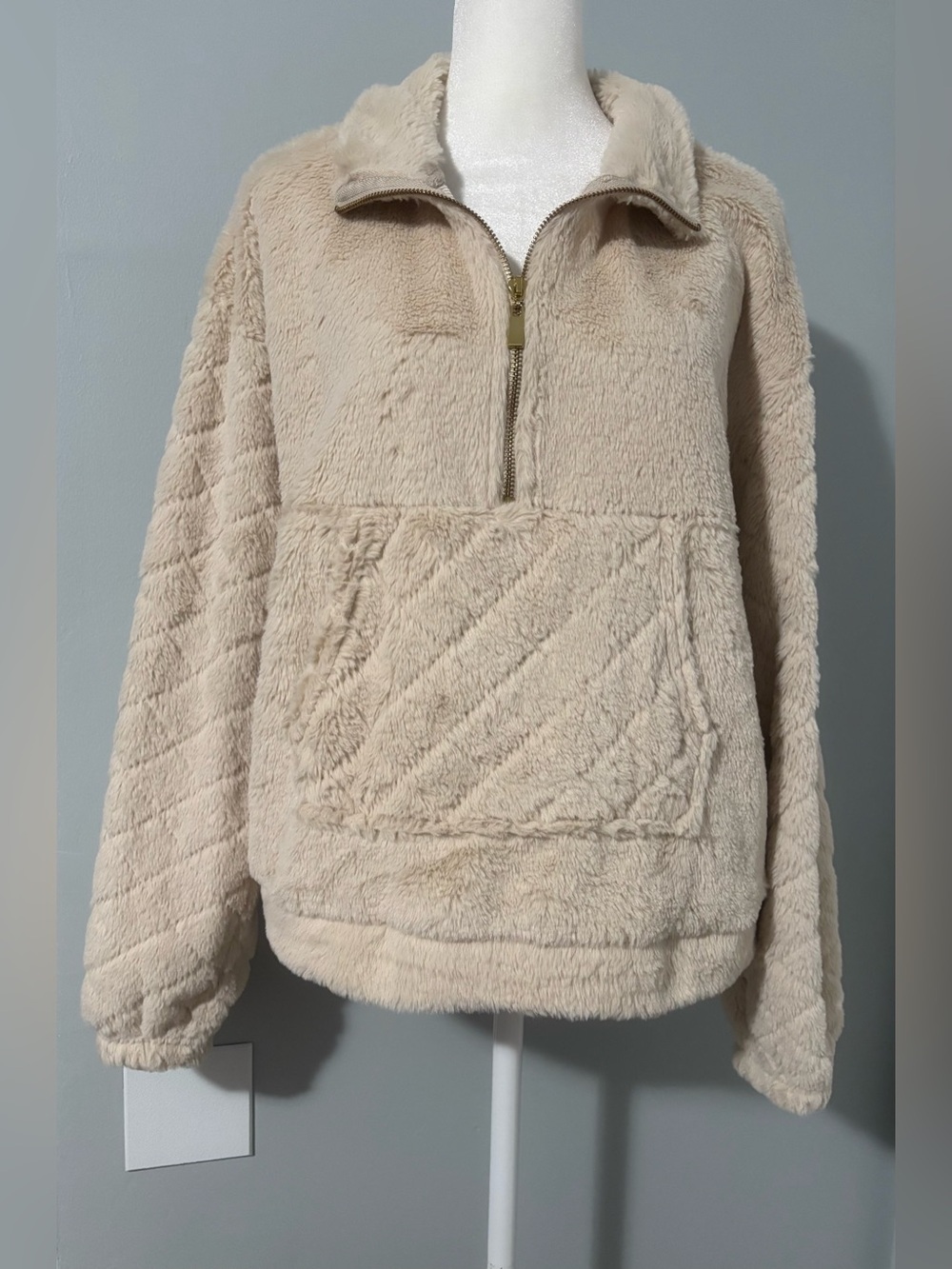 Crave Fame Faux Fur Quilted Pullover Top.  Cream Plush Half-Zip. Size L
